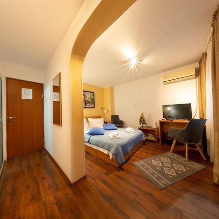 La Casa Nord Hotel Bucureşti Ngoại thất bức ảnh