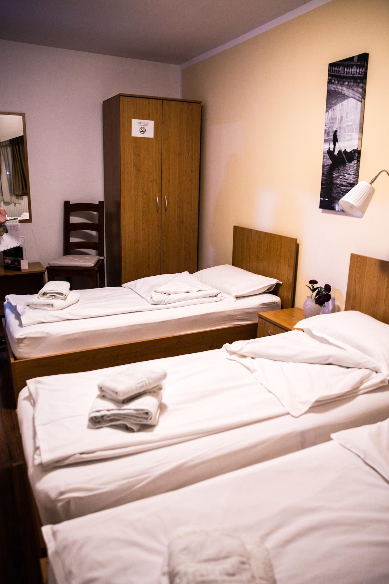 La Casa Nord Hotel Bucureşti Ngoại thất bức ảnh