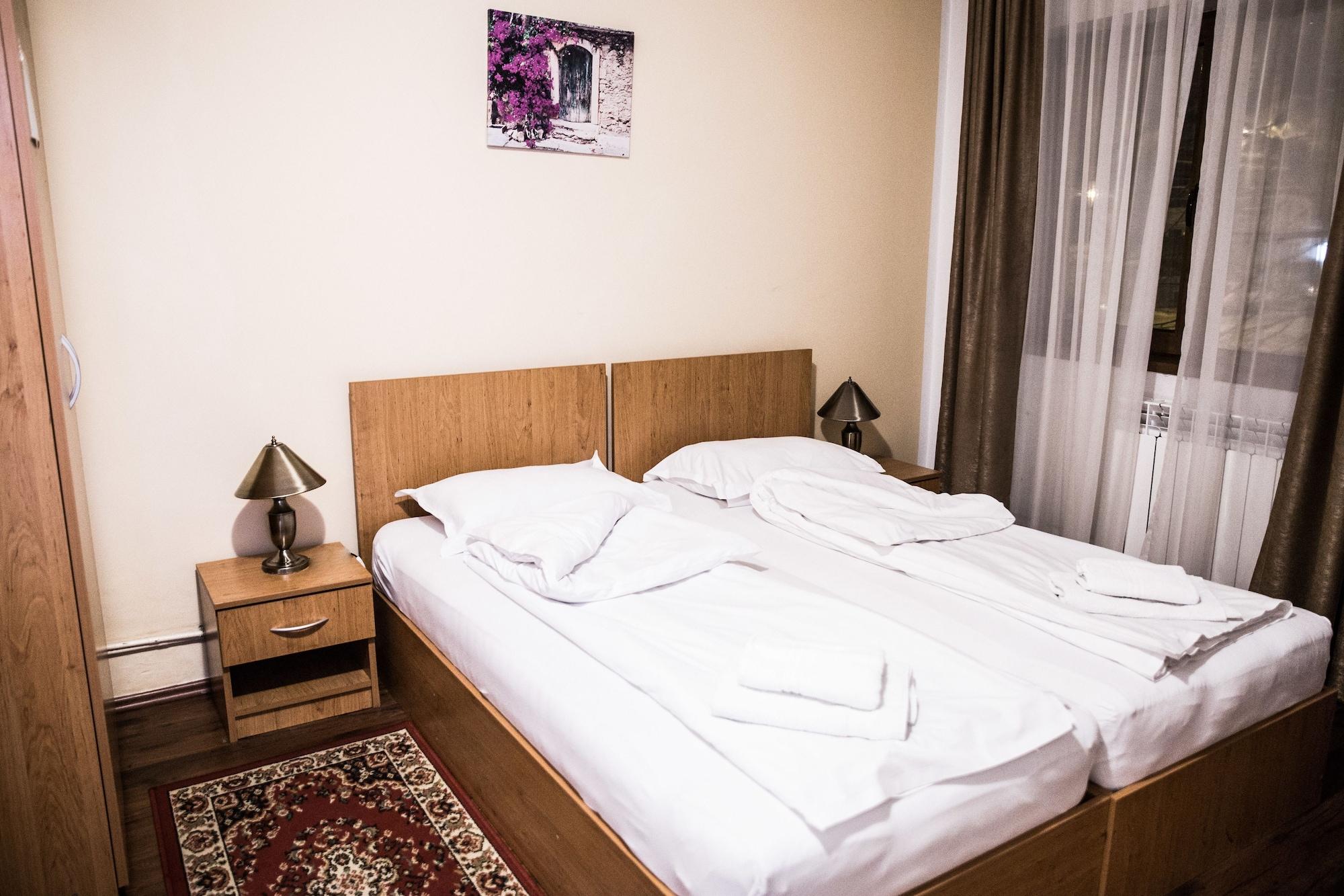 La Casa Nord Hotel Bucureşti Ngoại thất bức ảnh