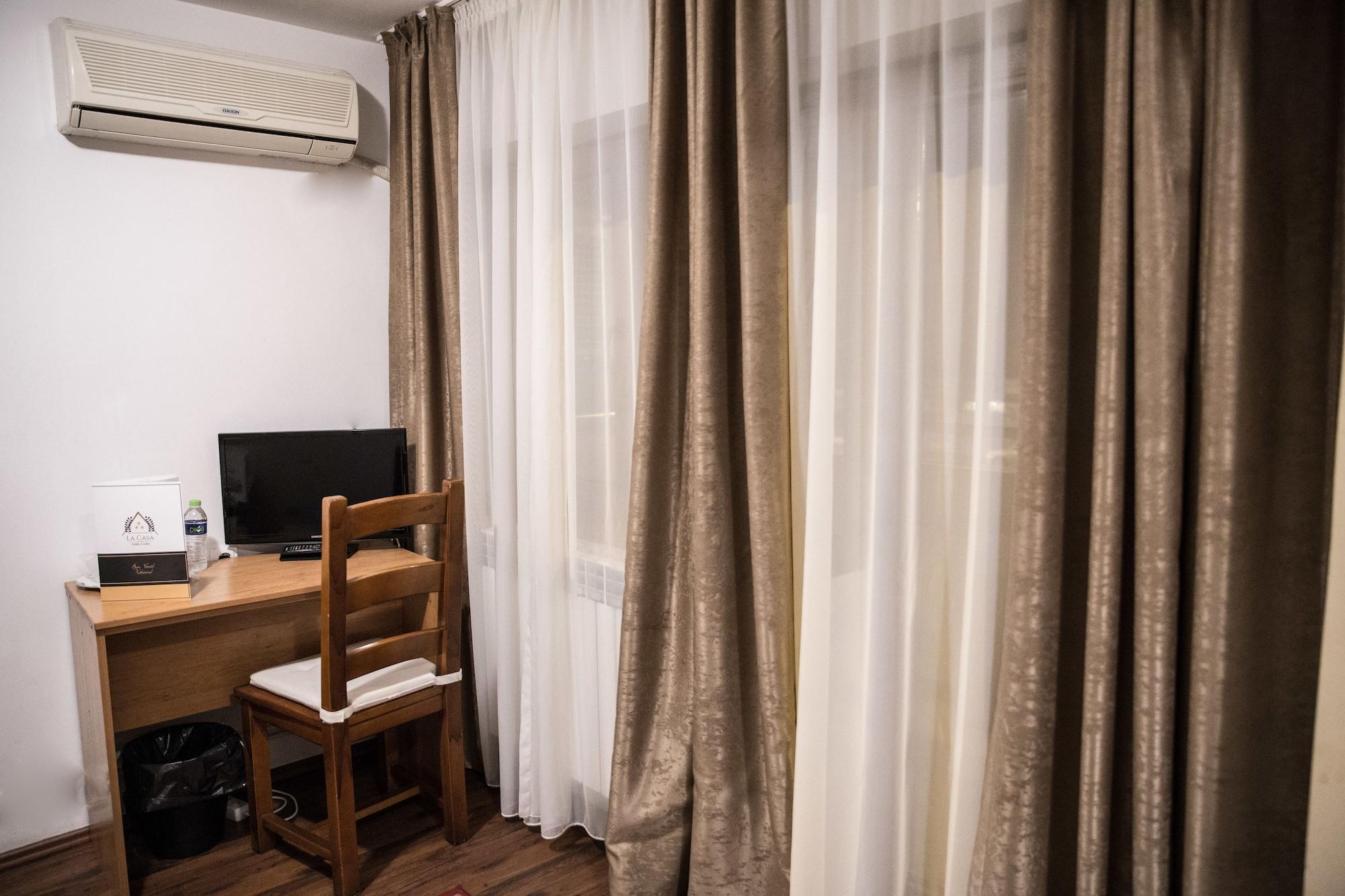 La Casa Nord Hotel Bucureşti Ngoại thất bức ảnh