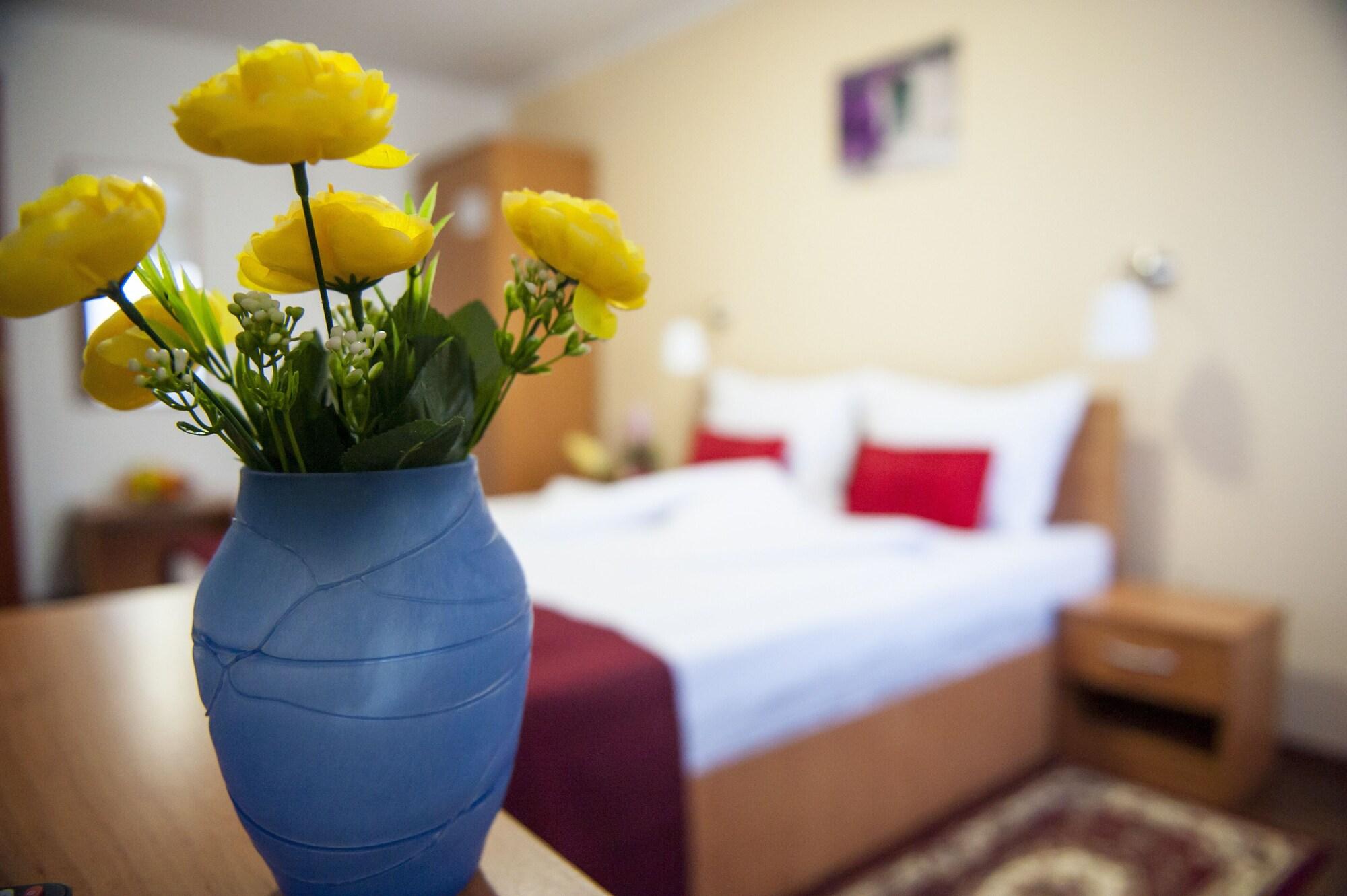 La Casa Nord Hotel Bucureşti Ngoại thất bức ảnh