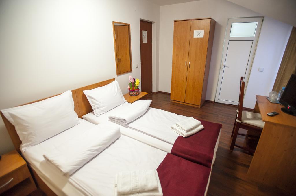 La Casa Nord Hotel Bucureşti Ngoại thất bức ảnh