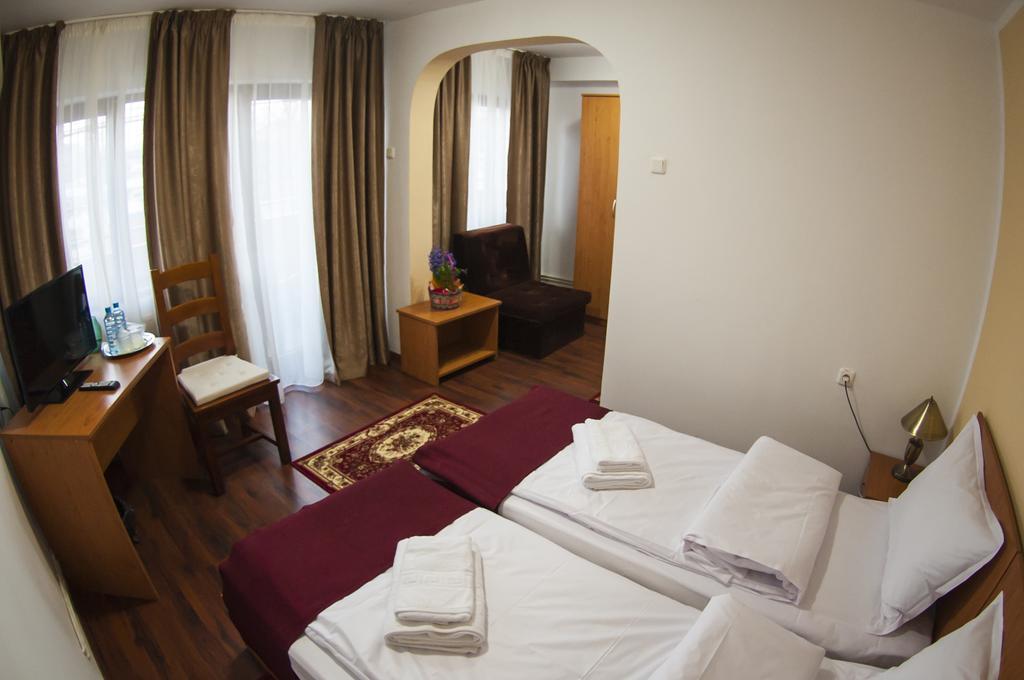 La Casa Nord Hotel Bucureşti Ngoại thất bức ảnh