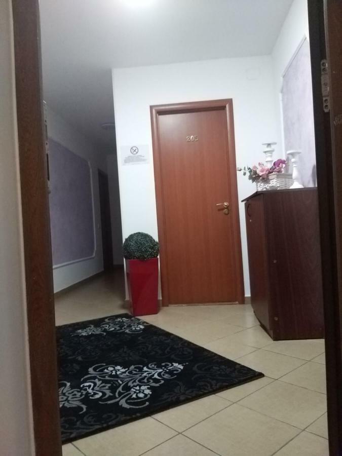 La Casa Nord Hotel Bucureşti Ngoại thất bức ảnh